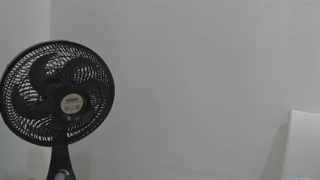 FreyaCameron's Webcam Show