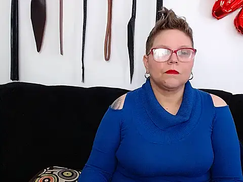 Leah_R Chat XXX live