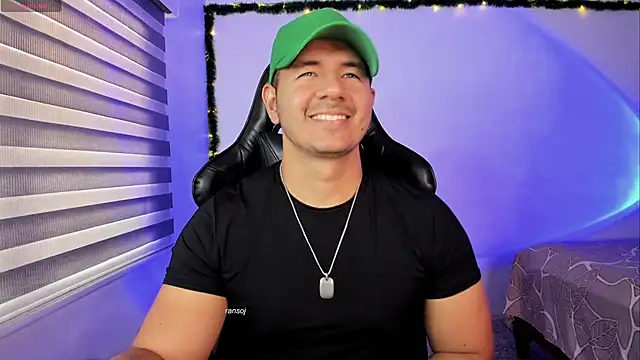 ransoj Live XXX Chat