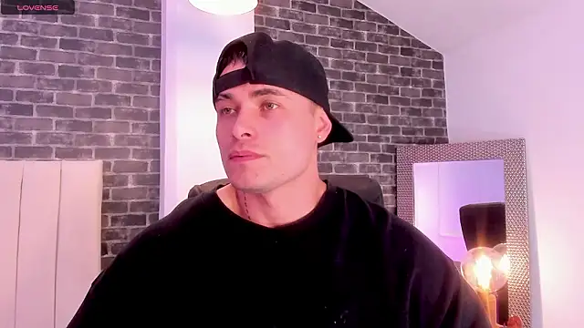 connorsmiith élő XXX-chatje