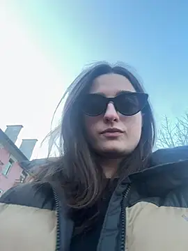 GoldieHoshie Live XXX Chat