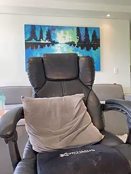 Czat XXX na żywo – DimitriSullivan_