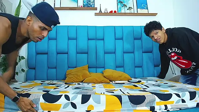 Interracial_Snow_Bunny 在線直播表演