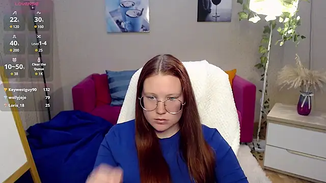 kuri_u লাইভ XXX চ্যাট