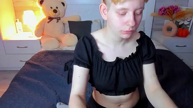 Chatroom XXX en direct de EloraBlu