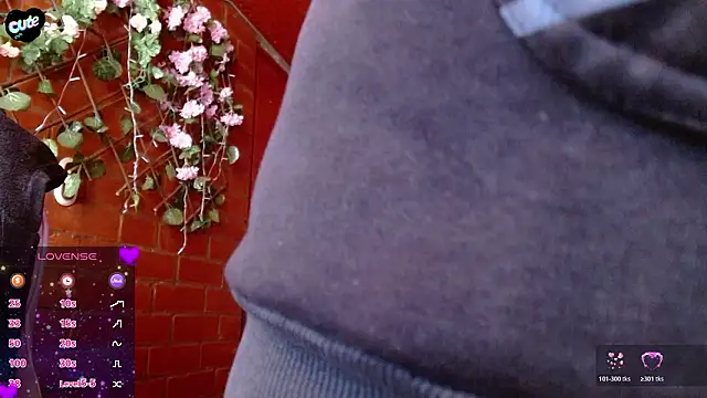 MidoriQuiinn লাইভ XXX চ্যাট