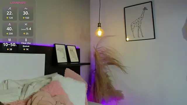 ZarahFoxx 即時 XXX 聊天