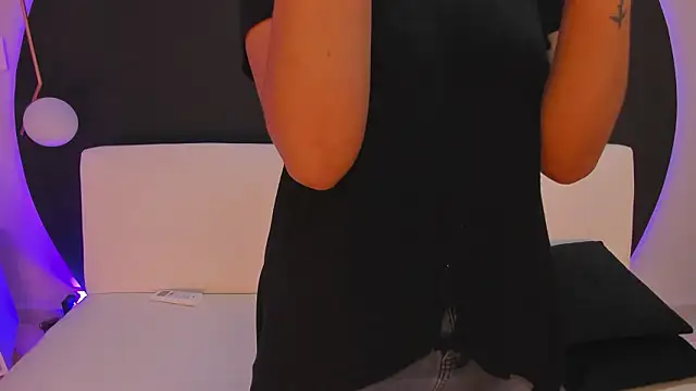 Ada_Monroe10のウェブカメラショー