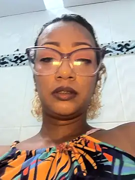 XXX chat uživo modela Amaliu_