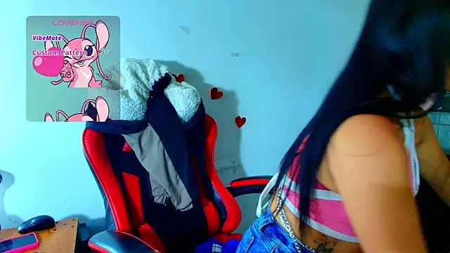 Anniee_xのライブXXXチャット