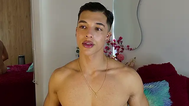 Troye_Williams 라이브 XXX 채팅