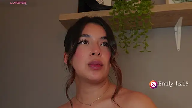 Missemily_11 即時 XXX 聊天