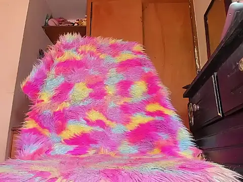 saracush17's Live XXX Chat