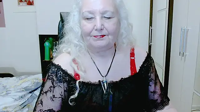 Chat XXX en directo de GrannyAlisa