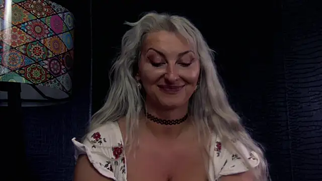 LeticiaReys 现场XXX聊天