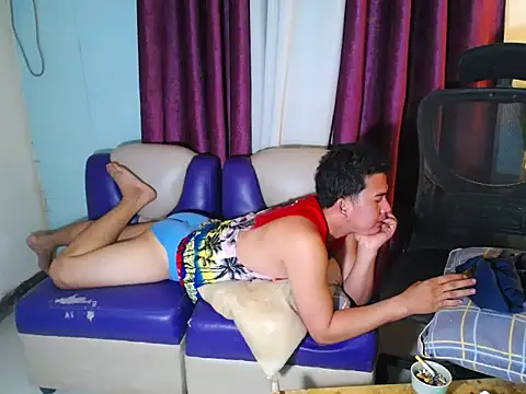 urhotasian 网络视讯表演