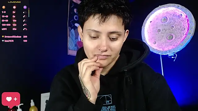 Czat XXX na żywo – girl_intense444