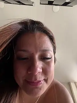 Pretty__Milf 即時 XXX 聊天