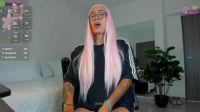 แชท XXX สดของ miss_tatiana_