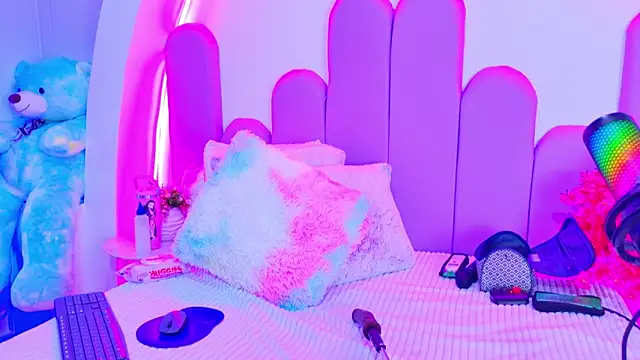 NathaxaLeans' Live XXX Chat