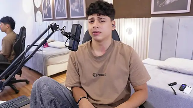 Czat XXX na żywo – Ethan_occonor