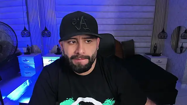 jhon_bear03: онлайн-секс-чат