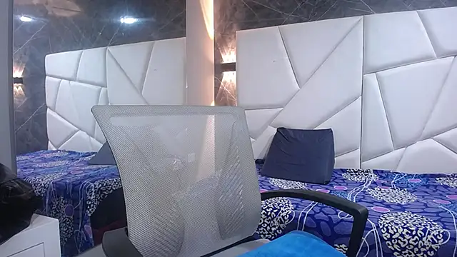 violet_angel13's Live XXX Chat