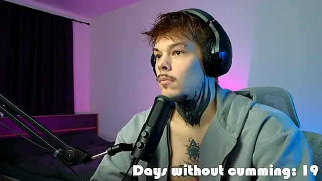 DENIS_HERE's Live XXX Chat