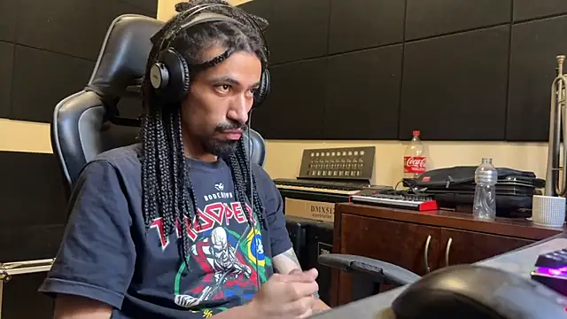 FavelaDaddyCum 现场XXX聊天