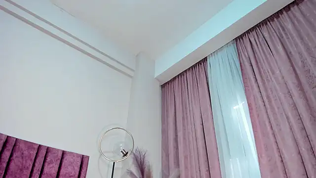 XXX chat uživo modela SeleneLujan