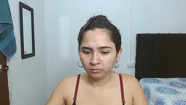 Thalian Live XXX Chat