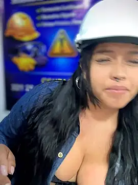 Онлайн чат XXX -Mia1