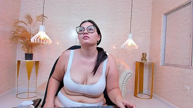 Mia_Curvyy Live XXX Chat