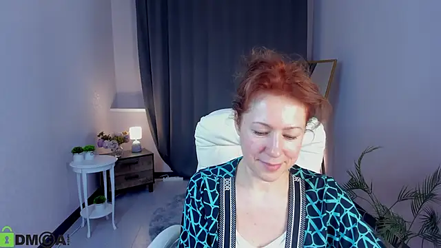 دردشة LeticiaRomano الجنسية المباشرة