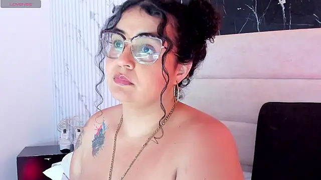 Reginavegaa: απευθείας συνομιλία ΧΧΧ