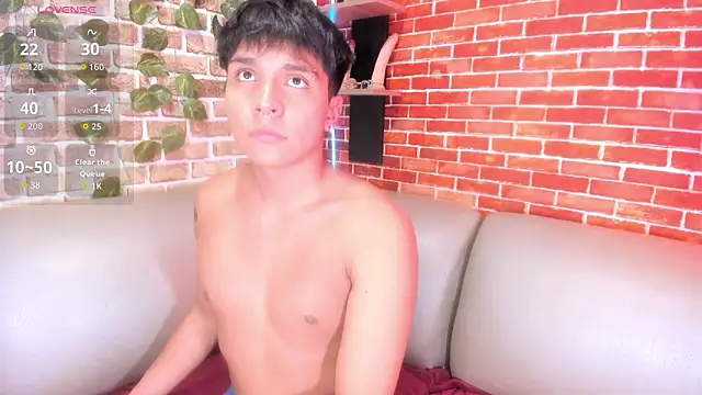 Pertunjukan Kamera Web Thiago_Kozak