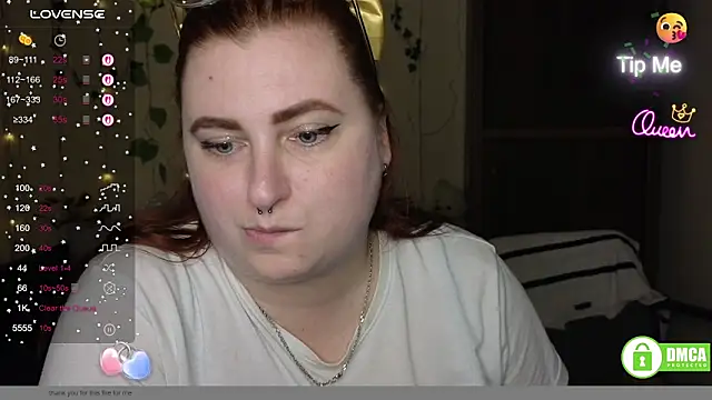 Chat +18 de Alicia_love00 ao vivo