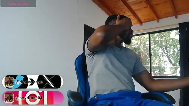 Drake_Nassir4 Chat XXX live