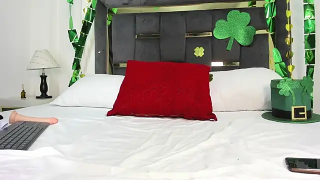 XXX chat uživo modela CatleyaSmith