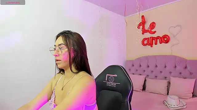 دردشة ZAAFIRA_TAY الجنسية المباشرة