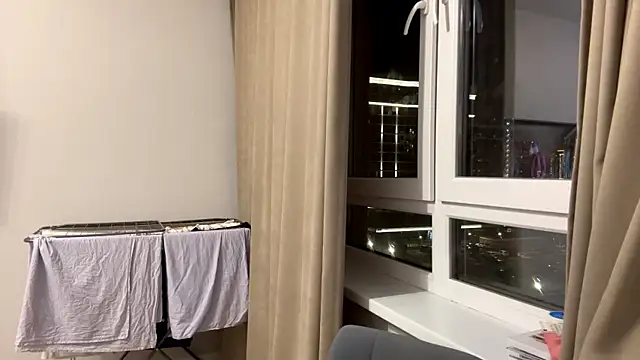 Pertunjukan Kamera Web ClonedAge