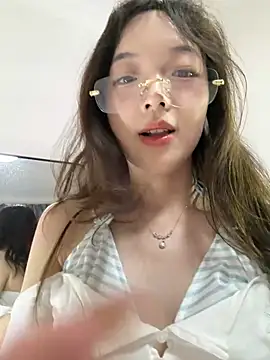 meimei_x: онлайн-секс-чат