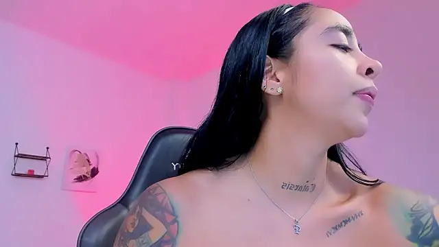 sophierooy22 élő XXX-chatje