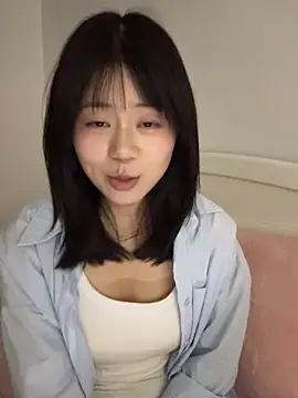 Nana-3 在線直播表演