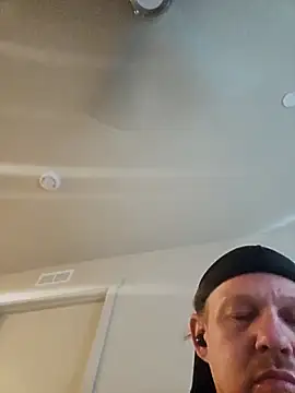 yourMasterisBored Show in webcam