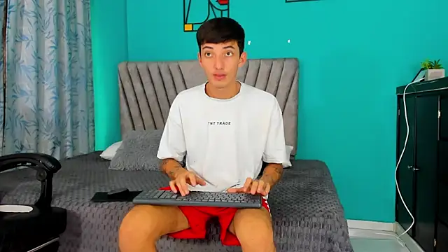 Maikol_Ortiz's Live XXX Chat