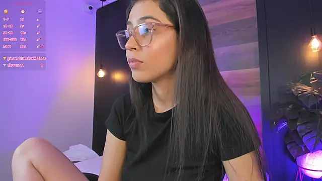 Онлайн чат XXX desireee_