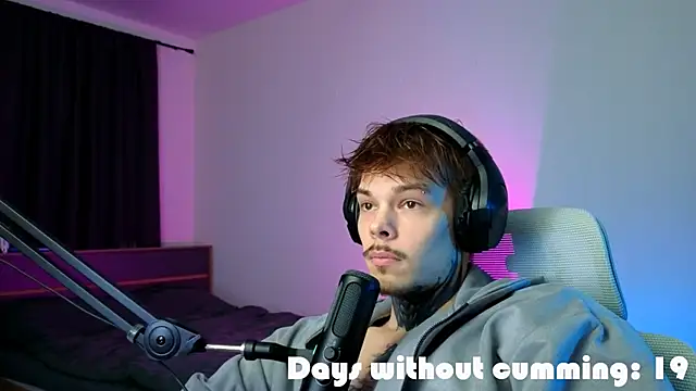 دردشة DENIS_HERE الجنسية المباشرة