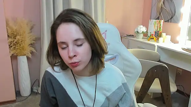 CrystaLeah's Live XXX Chat