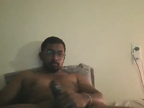 lookingforwomentofukchenn Live XXX-Chat